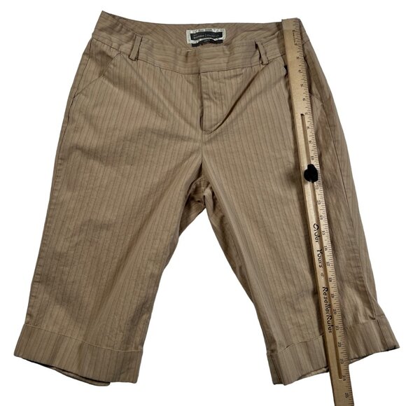 Dockers Shorts Women's Cuffed Striped Bermudas Ideal Fit Tan Brown White 8P - Picture 9 of 13